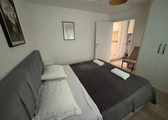 Vacation By Andrea 3* تيرانا